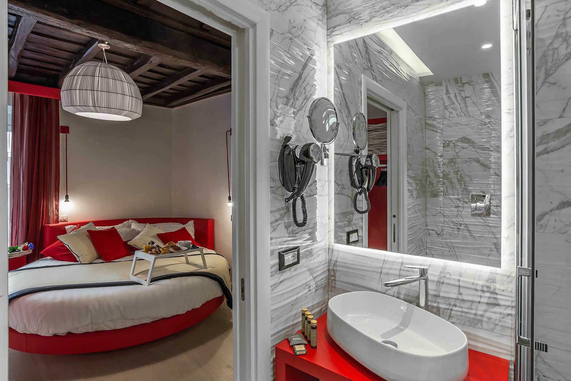 Pensionat Spagna Luxury'n Trevi 2*